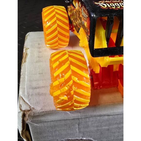 Hot Wheels Monster Truck Bundle #A53 - Picture 8 of 8